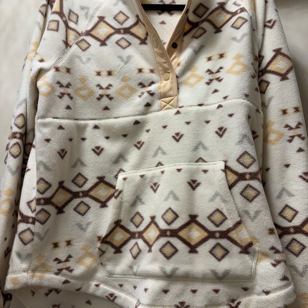 Sonoma Women's Sweater with Geometric Design